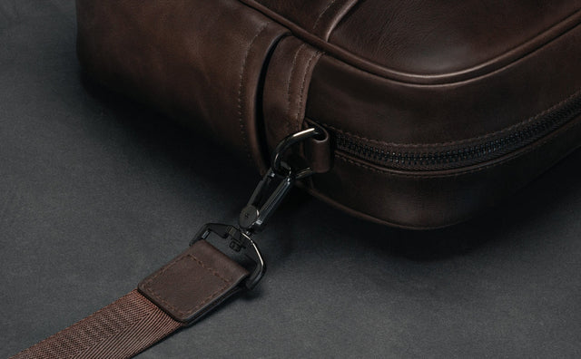 Bolso Bandolera de Cuero Feature Focus
