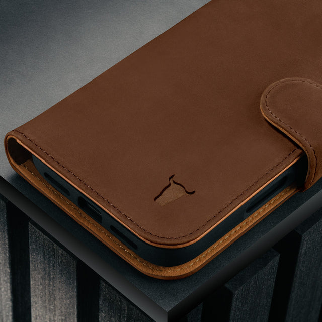 Nubuck Dark Brown Detachable Case for iPhone 17 Pro