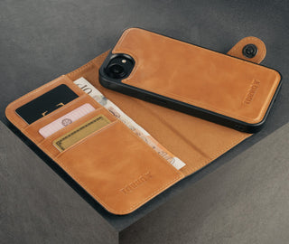 Card slots and detachable cover of the Black Leather Detachable Case for iPhone SE4