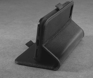 Integrated stand function of the Genuine leather Black Stand Case for iPhone SE (2020), iPhone 8 and iPhone 7