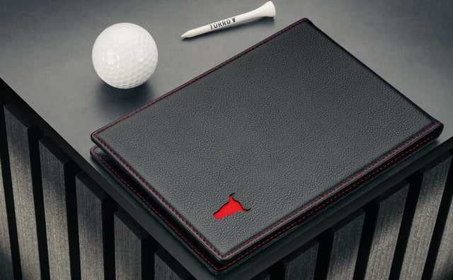 Funda de Cuero para Tarjeta de Puntuación y Libro de Distancias de Golf (edición PRO) Feature Focus