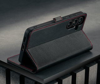 Función soporte de la funda negra y roja